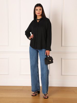 Siyah Viskon Kumaşlı Klasik Gömlek