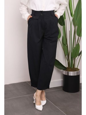 Koyu Lacivert Yüksek Bel Çizgili Paça Detaylı Kumaş Pantolon Koyu Lacivert Yüksek Bel Çizgili Paça Detaylı Kumaş Pantolon