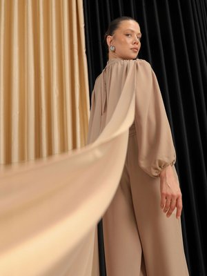 Bej Pelerinli Tulum Bej Pelerinli Tulum