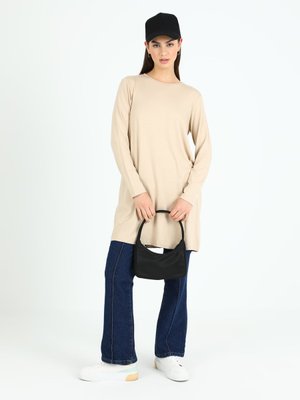 Açık Vizon Viskon Kumaştan Bisiklet Yaka Tunik 85 Cm Açık Vizon Viskon Kumaştan Bisiklet Yaka Tunik 85 Cm