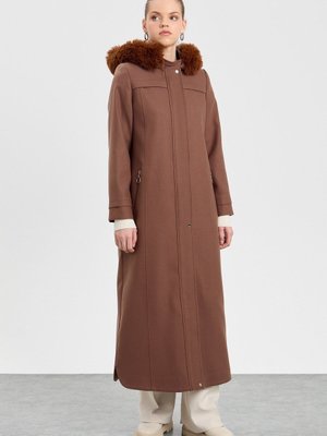 Kürklü Kapüşonlu Kaşe Kaban Vizon