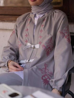 Nakışlı Sümbül Takım Gri Nakışlı Sümbül Takım Gri