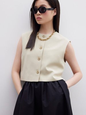 Önden Düğmeli Kısa Yelek Kum