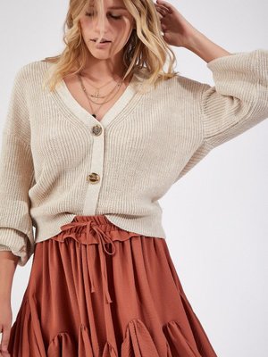 Taş Rengi V Yakalı Düğmeli Triko Hırka Taş Rengi V Yakalı Düğmeli Triko Hırka