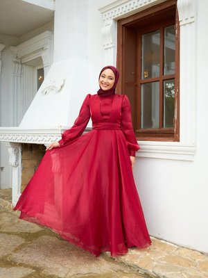 Omuzdan Bele Kuşaklı Abiye Elbise Kırmızı Omuzdan Bele Kuşaklı Abiye Elbise Kırmızı
