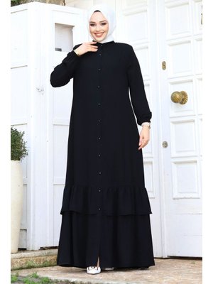 Siyah Boydan Düğmeli Eteği Fırfırlı Ferace Siyah Boydan Düğmeli Eteği Fırfırlı Ferace