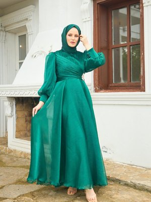 Beli Çiçek Taş Desenli Abiye Elbise Zümrüt Yeşil Beli Çiçek Taş Desenli Abiye Elbise Zümrüt Yeşil