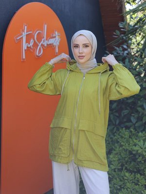 Kapüşonlu Yazlık Giyçık Kısa Trenç Fıstık Yeşili Kapüşonlu Yazlık Giyçık Kısa Trenç Fıstık Yeşili