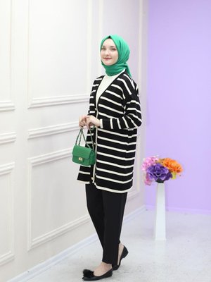 Çizgili Gold Düğmeli Uzun Hırka Koyu Lacivert Beyaz