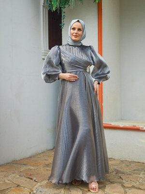 Beli Çiçek Taş Desenli Abiye Elbise Gri Beli Çiçek Taş Desenli Abiye Elbise Gri