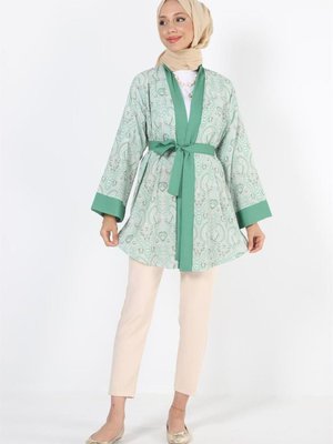 Beli Kuşaklı Hırka Beli Kuşaklı Hırka