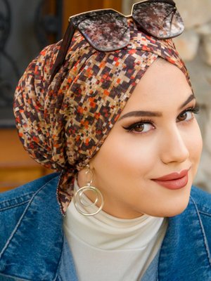 Kahve Bej Çapraz Bantlı Bone