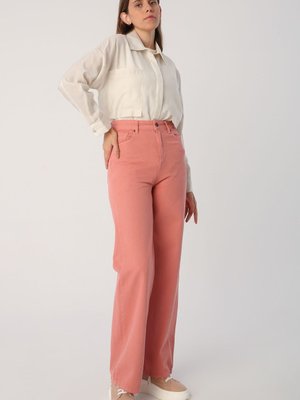 Gül Pamuk Rahat Kalıp Bol Paça Pantolon