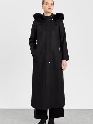 Kürklü Kapüşonlu Kaşe Kaban Siyah