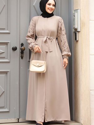 Büyük Beden Kolu Nakış İşlemeli Ferace Büyük Beden Kolu Nakış İşlemeli Ferace