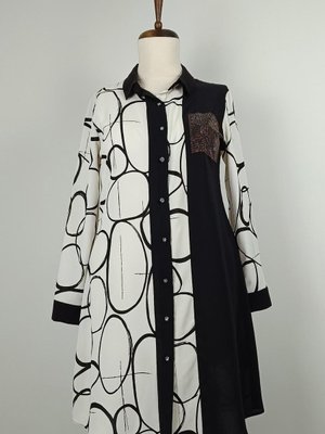 Büyük Beden Taş Detaylı Tunik Beyaz Büyük Beden Taş Detaylı Tunik Beyaz