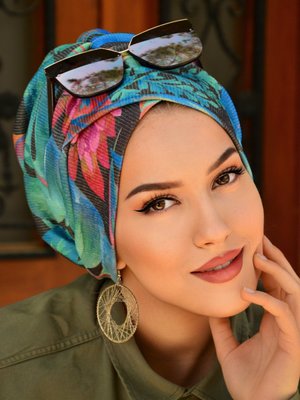 Yeşil Çapraz Bantlı Dolgulu Bone