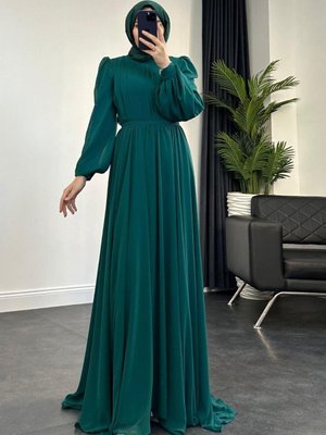 Önü Piliseli Kuyruklu Şifon Abiye Elbise Zümrüt Önü Piliseli Kuyruklu Şifon Abiye Elbise Zümrüt