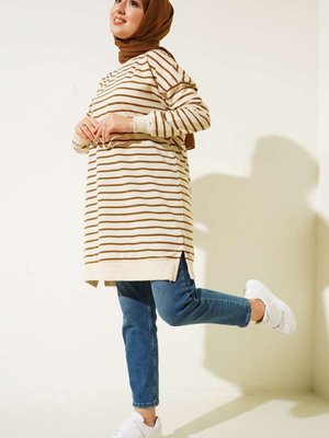 İnce Yatay Çizgili Tessettür Tunik İnce Yatay Çizgili Tessettür Tunik