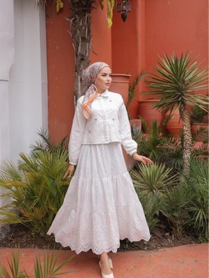 Yazlık Taş Detaylı Uzun Etekli Fisto Takım Beyaz