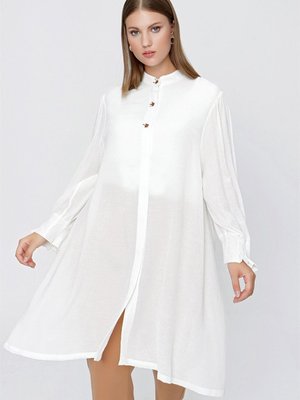 Işleme Detaylı Hakim Yaka Tunik