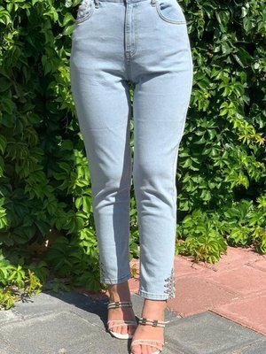 Açık Mavi Yırtmacı Taşlı Likralı Kot Pantolon