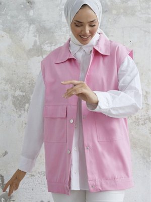 Önü Çıtçıtlı Düğmeli Yelek