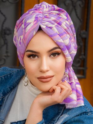 Açık Leylak Desenli Tokalı Bone