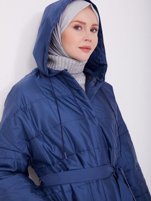 Seyyar Kapişonlu Kaban Lacivert