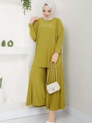 Sandy Komple Piliseli İkli Pantolonlu Takım