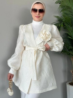 Betül Güllü Ceket Ekru
