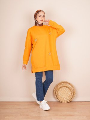 Yanı Yırtmaçlı Taşlı Sweat Yanı Yırtmaçlı Taşlı Sweat