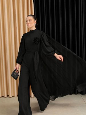 Siyah Pelerinli Tulum Siyah Pelerinli Tulum