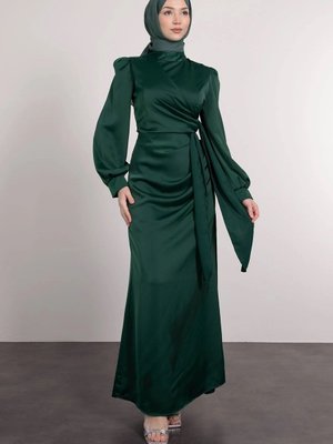 Yandan Bağlamalı Pile Detaylı Saten Abiye Elbise