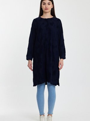 Lacivert Bisiklet Yaka Yırtmaç Detaylı Basic Örme Sweatshirt Lacivert Bisiklet Yaka Yırtmaç Detaylı Basic Örme Sweatshirt