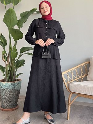 Piliseli Etekli Siyah Keten Takım