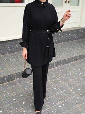 Siyah Krep Gömlekli Takım Siyah Krep Gömlekli Takım