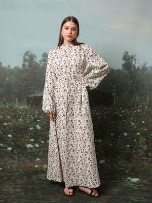 Çiçek Desenli Müslin Elbise Siyah Çiçek Desenli Müslin Elbise Siyah