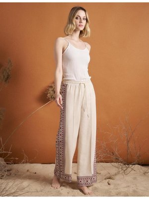 Biyeli Beli Lastikli Pantolon Krem