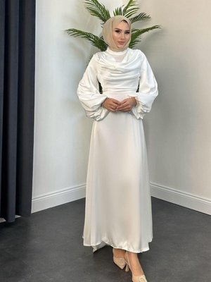 Degajeli Saten Elbise Beyaz Degajeli Saten Elbise Beyaz