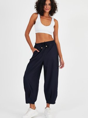 Lacivert Beli Lastikli Cepli Pantolon Lacivert Beli Lastikli Cepli Pantolon