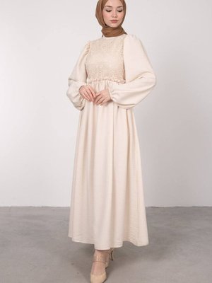 Örme Detaylı Elbise Bej