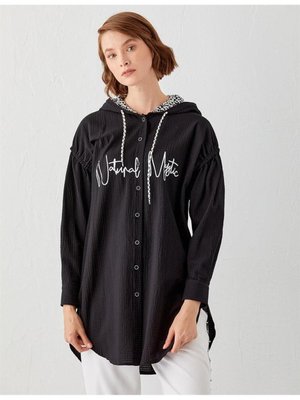 Kapüşonlu Gofreli Siyah Gömlek