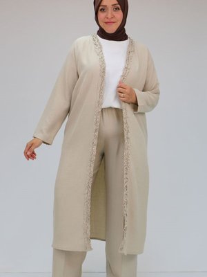 Taş Büyük Beden Fırfır Detaylı Pantolonlu Takım Taş Büyük Beden Fırfır Detaylı Pantolonlu Takım