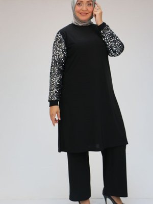 Siyah Büyük Beden Pul Payet Kollu Pantolonlu Takım Siyah Büyük Beden Pul Payet Kollu Pantolonlu Takım