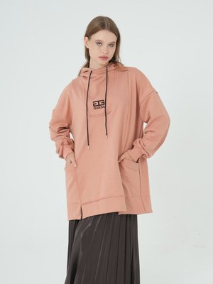 Kapüşonlu Kesik Detaylı Cepli Oversize Sweat Kapüşonlu Kesik Detaylı Cepli Oversize Sweat