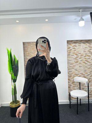 Kolu Pilise Detaylı Abiye Elbise Kolu Pilise Detaylı Abiye Elbise