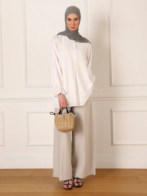 Ekru Fisto Nakışlı Önü Pat Detaylı Düğmeli Tunik