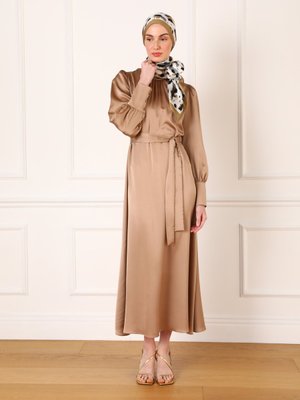 Vizon Saten Kuşaklı Elbise