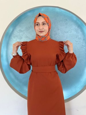 Seyyar Kemerli İnci Elbise Arkası Fermuarlı Özel Ve Günlük Kullanıma Uygun Seyyar Kemerli İnci Elbise Arkası Fermuarlı Özel Ve Günlük Kullanıma Uygun